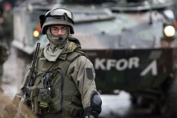 Вољно Кфору упалиће Космет